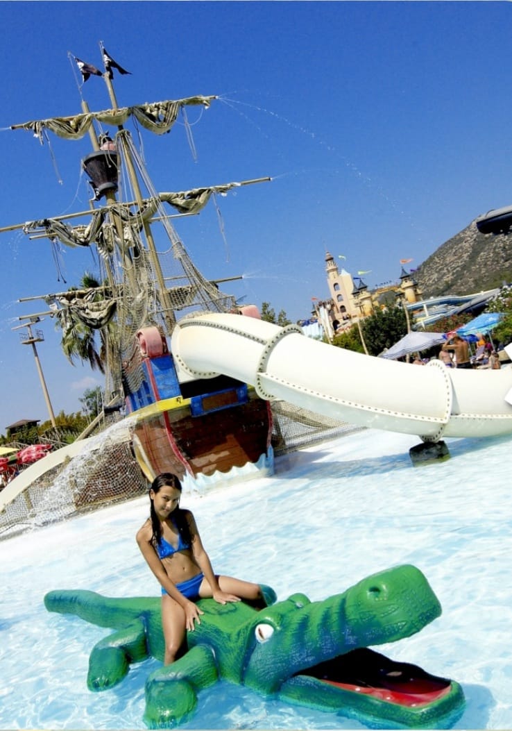 AKBÜK'TEN ADALAND AQUAPARK & DOLPHIN PARK - Didim Tour